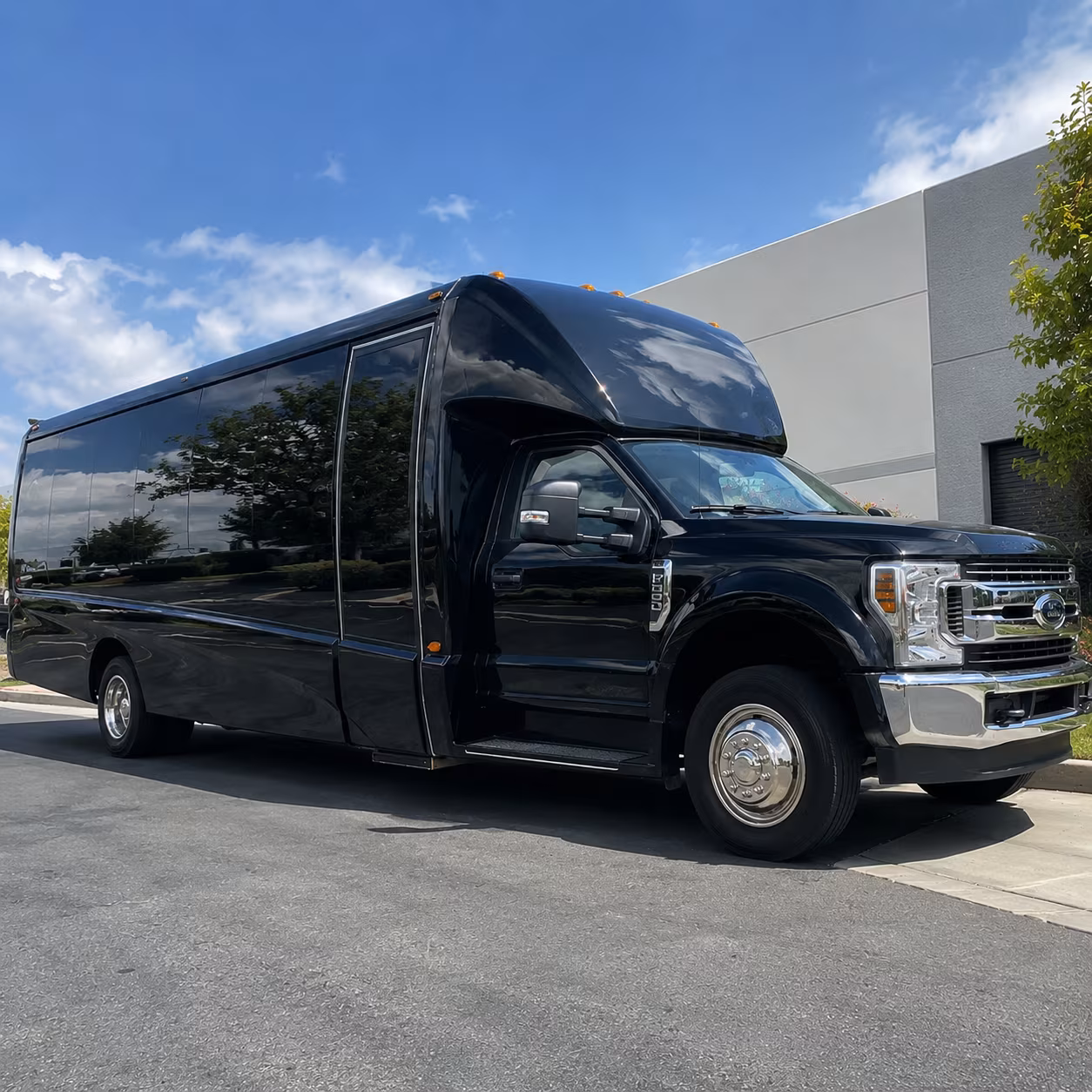 dunwoody charter bus rentals for teams and fans traveling to away games