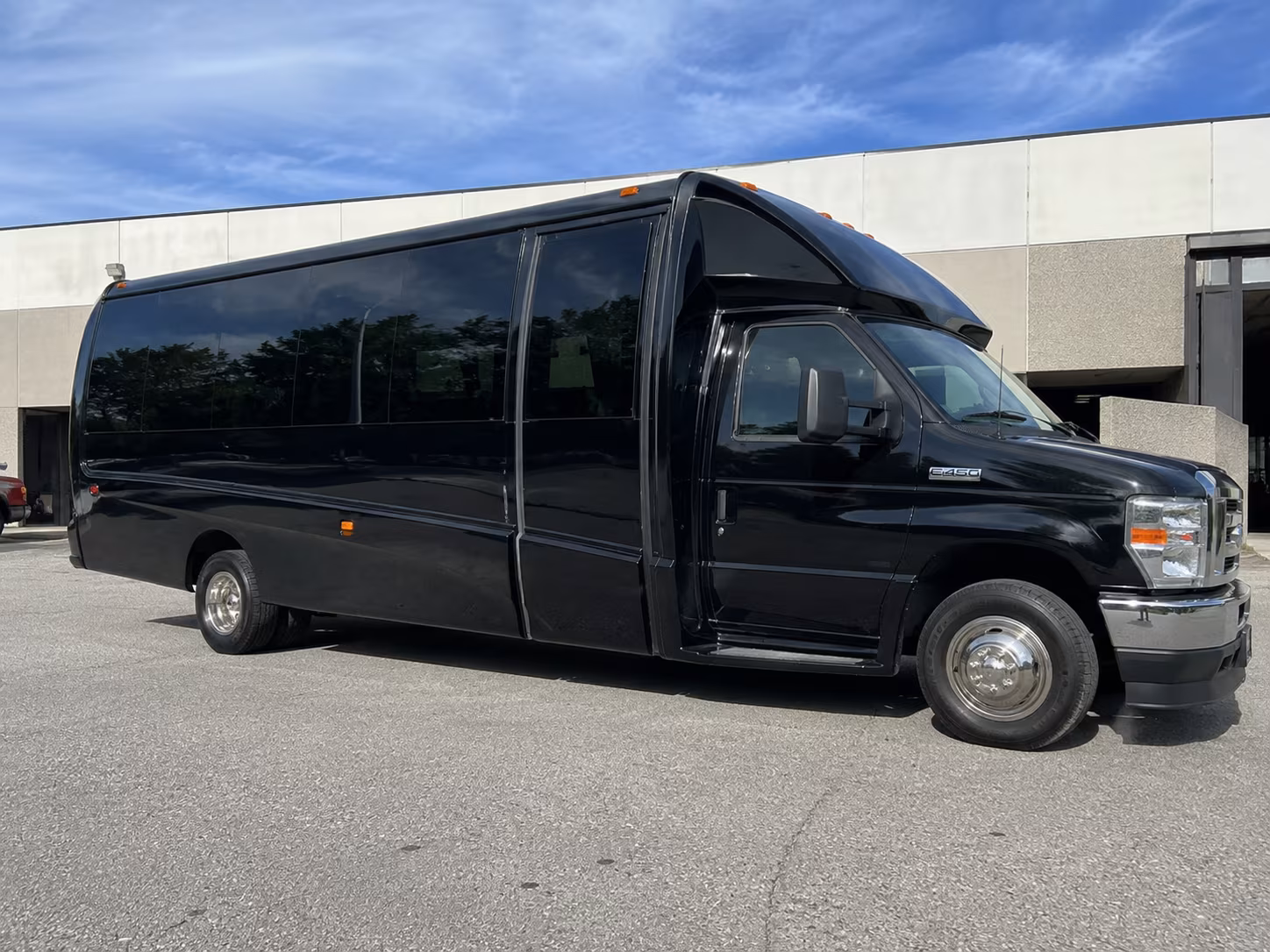 sandyspringscharterbuscompany com makes finding prom buses for north springs and riverwood students easy